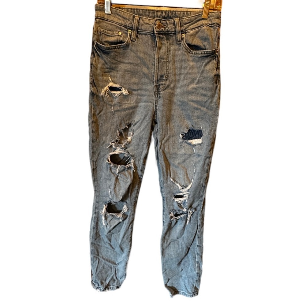 H&M Destroyed‎ Mom Jeans